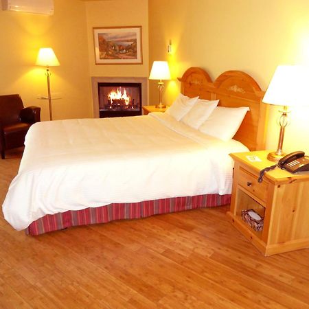 Hotel Alila Saint-Sauveur-des-Monts Buitenkant foto